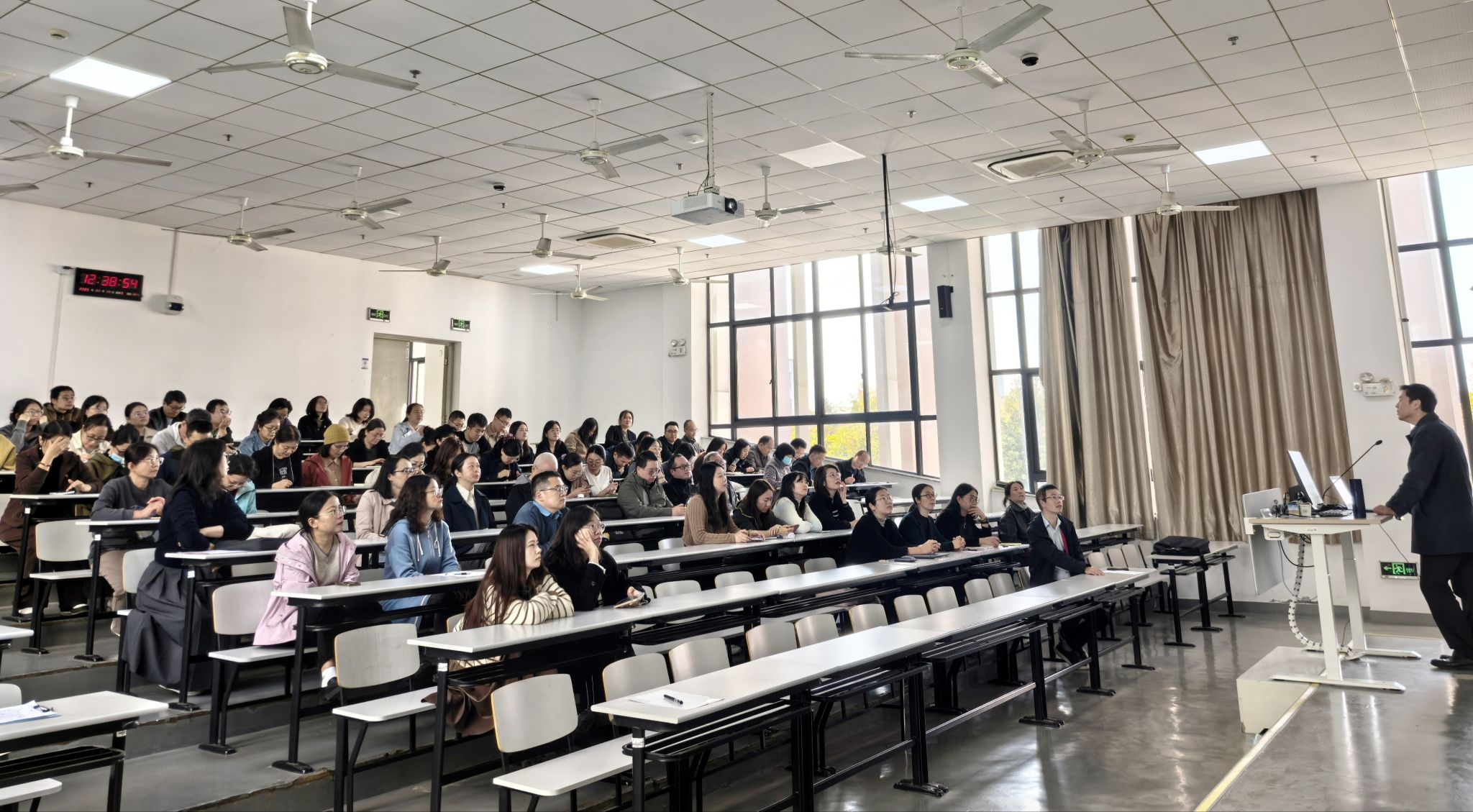 ΢ÐÅͼƬ_20251115213229_111_112.jpg ΢ÐÅͼƬ_20251115213229_111_112.jpg