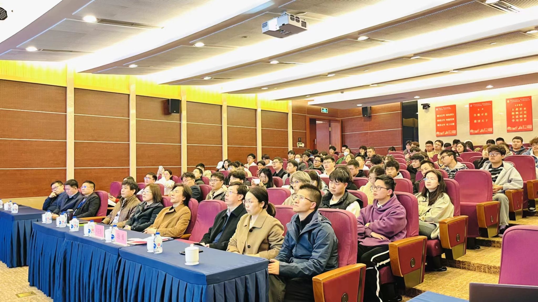 ��ҳ- �±�GG���Ŵ�����ҵƽ̨