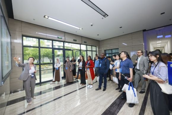 CAD1A4B3B2F9FC9ECFACB75F959_17B1D32D_ADDA