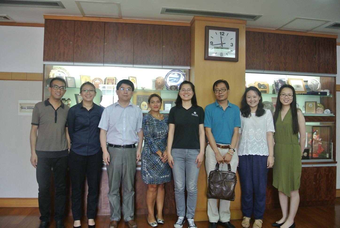 CCE005C373B36088508BD3B030C_075A58F4_2AE54.jpg?e= CCE005C373B36088508BD3B030C_075A58F4_2AE54.jpg?e=