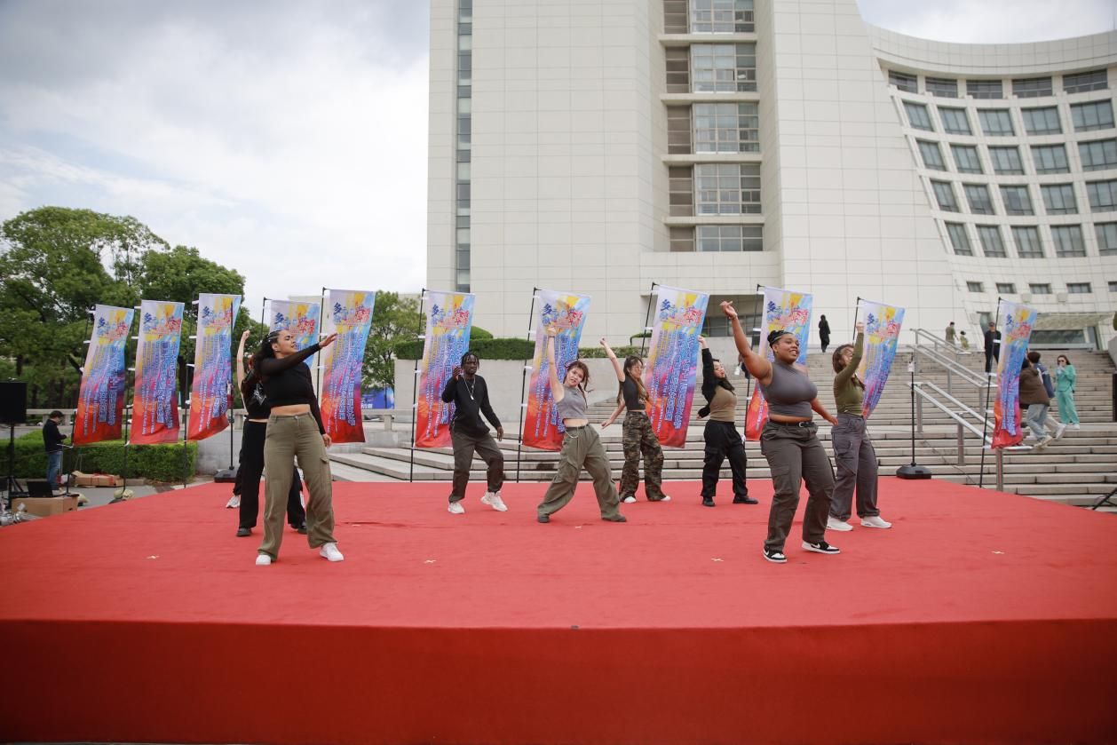 F5A46D4D12A24C5D5D08F5F6F84_A8286410_211C8