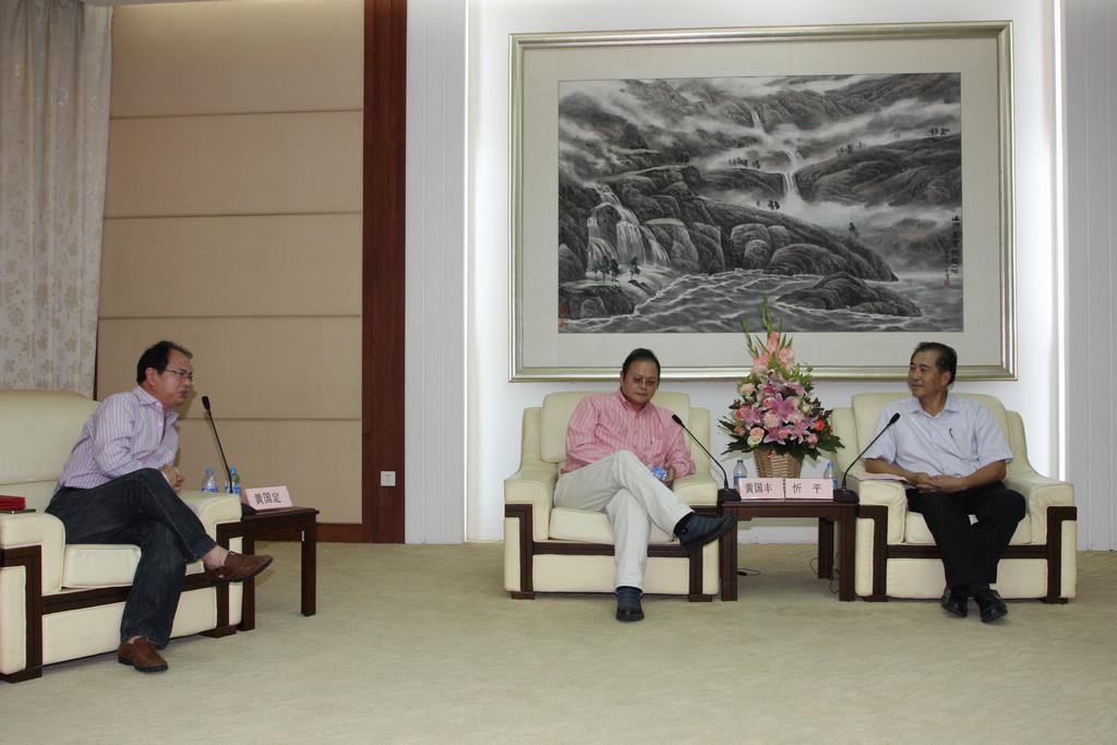 E4C91D147C4B917FFB8A33F415A_52EE558B_12F63.jpg?e= E4C91D147C4B917FFB8A33F415A_52EE558B_12F63.jpg?e=