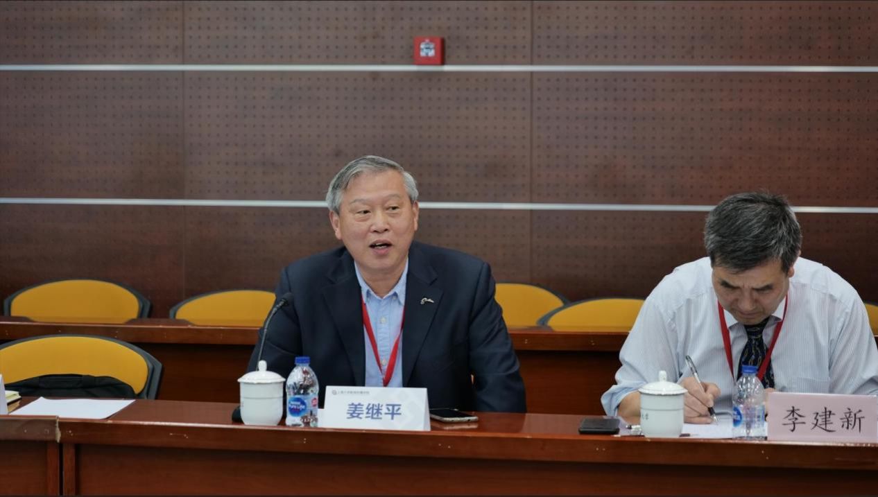 C766C2B964FD4F3443D39FF5F51_A67362EE_16F12